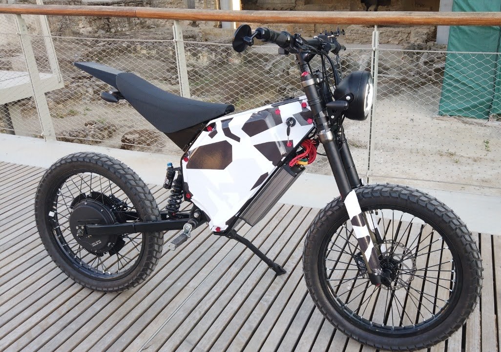 APEVOLT V1 side profile
